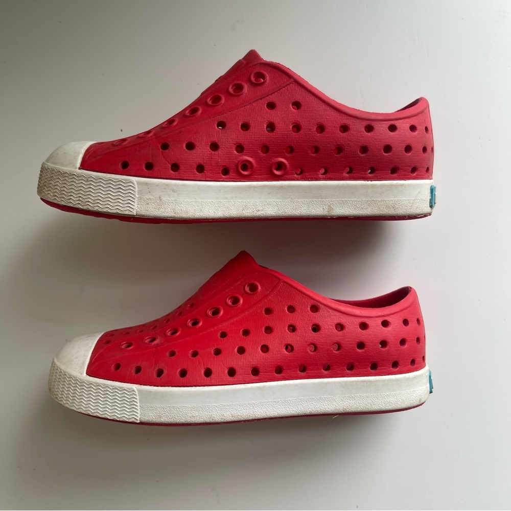 Native Shoes Jefferson Sneaker Toddler Red Slip-On Shoes (size C10)